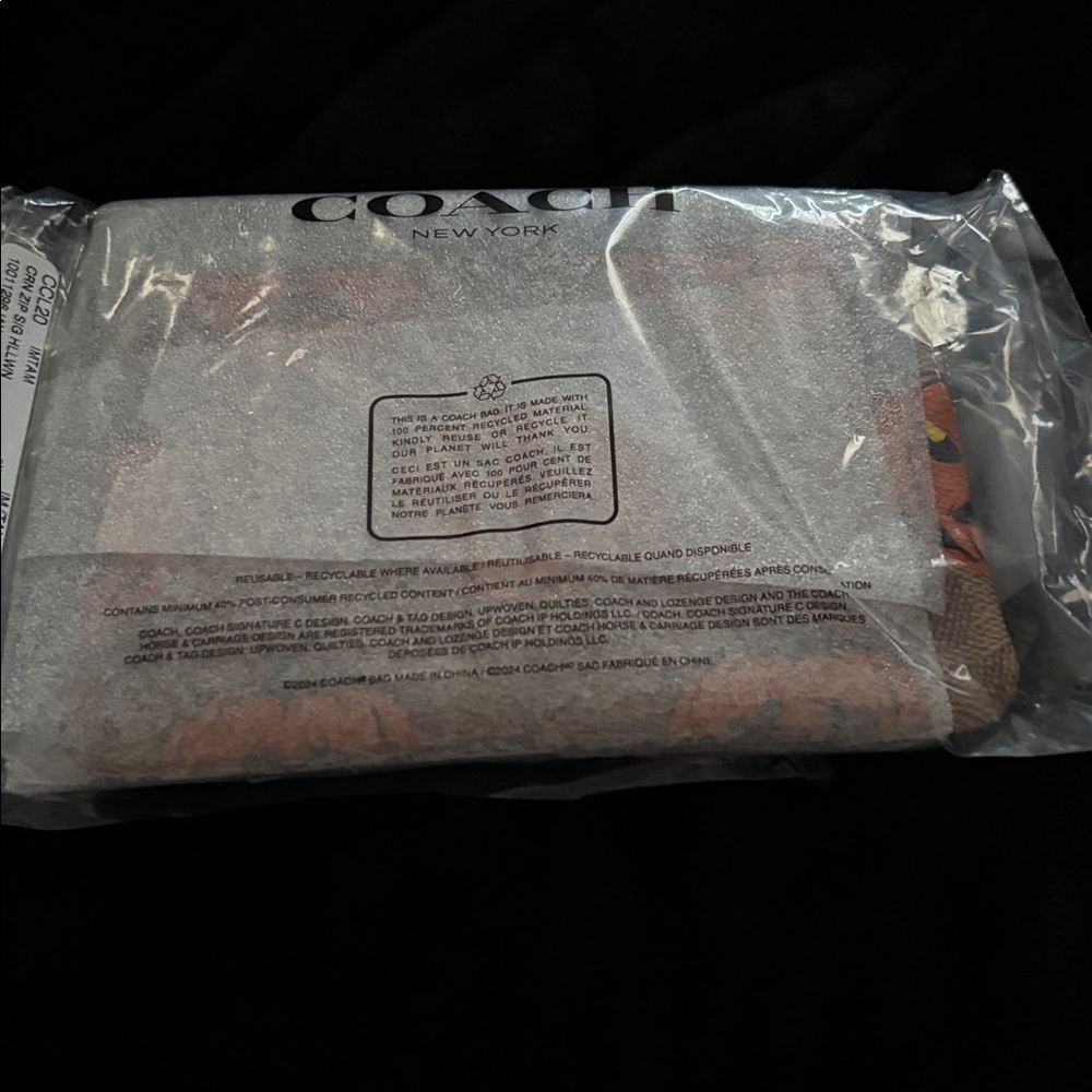 Coach 🆕 Brown Halloween 2025 edition pumpkin fall Wristlet - Picture 5 of 5